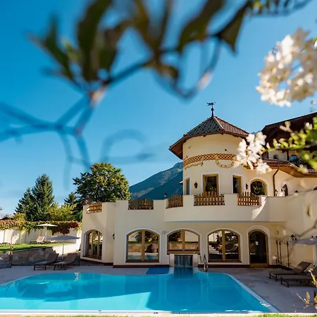 Forster's Naturresort Готель Нойштіфт-ім-Штубайталь
