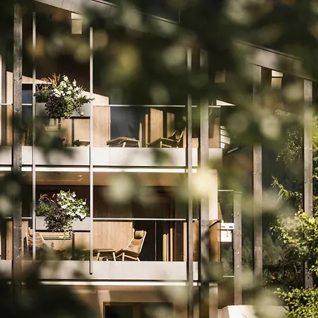 Forster's Naturresort Отель Нойштифт-им-Штубайталь